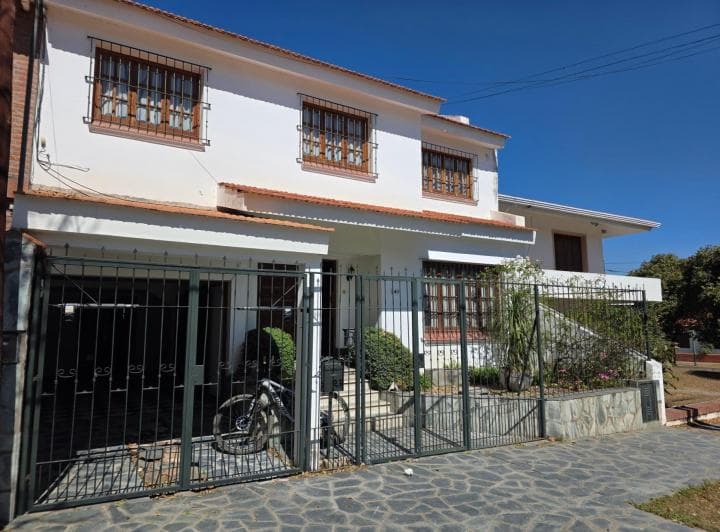 Única Casa en Venta en Tres Cerritos! - 2