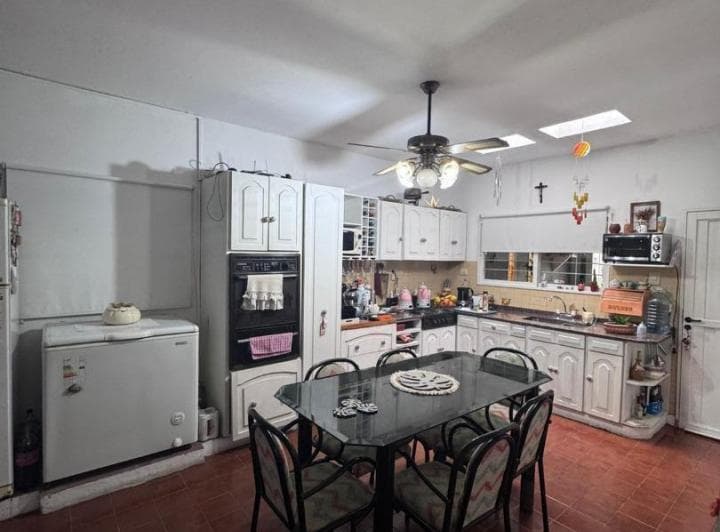 Venta Casa 4 Amb Cochera y Fondo Apto Crédito - 4