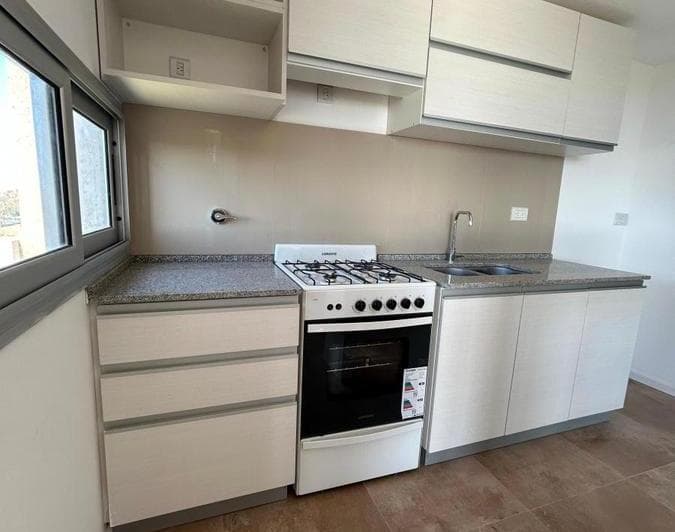Venta - Departamento de Dos Ambientes en Berazategui - 2