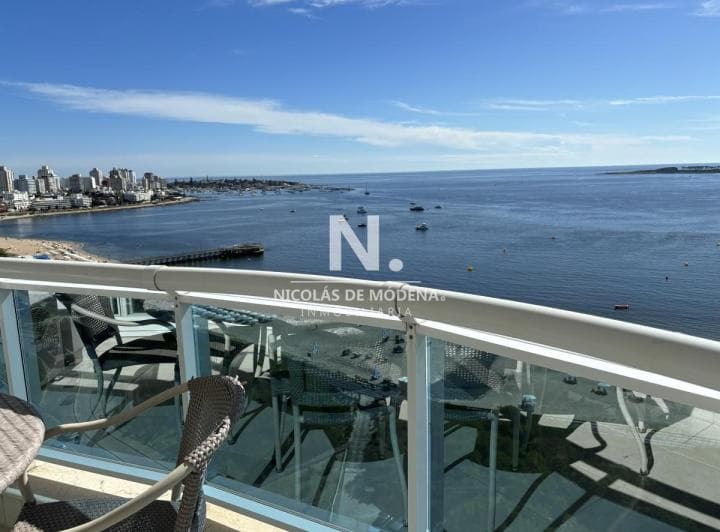 Apartamento Ideal de 3 Dorm. en Suite, con Balcón Espectacular con Vista Al Mar, en Mansa - Pun - 2