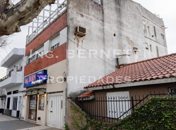 Edificio en 3 Plantas - Superficie Total 429 m² - Sobre Av - 3