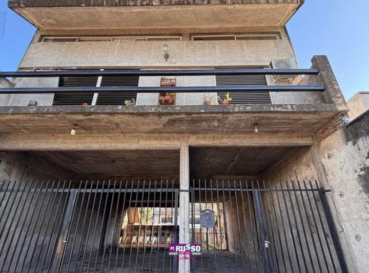 Venta de Casa Multifamiliar con Galpón en San Justo - 2
