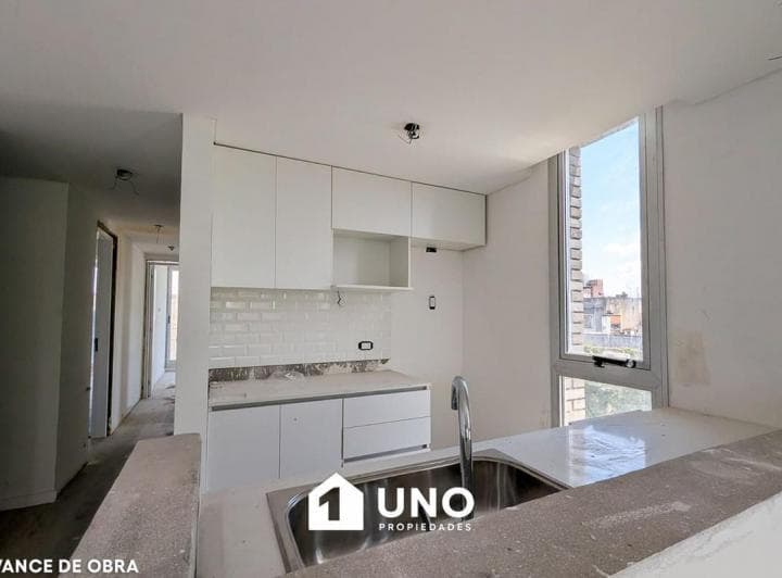 Amplio Departamento de 2 Dorm. con Balcón Terraza y Amenities. Posibilidad Cochera. - 2