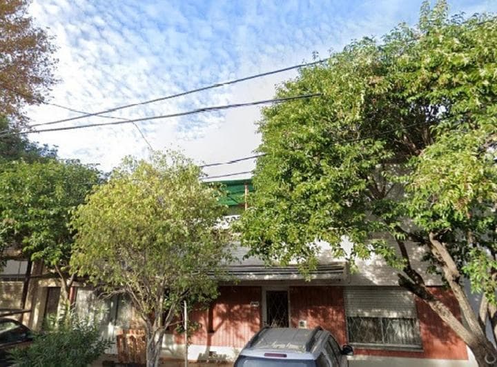 Casa de Planta Baja de 1 Dormitorio + Departamento Arriba de 2 Dorm.. - 2