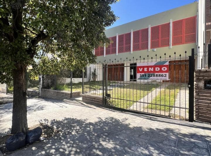 Se Vende Casa en Barrio Maipu! 4 Dorm., Pileta! - 3