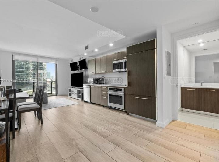 Departamento en Venta en Miami, Florida, Estados Unidos - 3