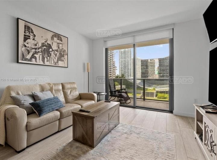 Departamento en Venta en Miami, Florida, Estados Unidos - 5