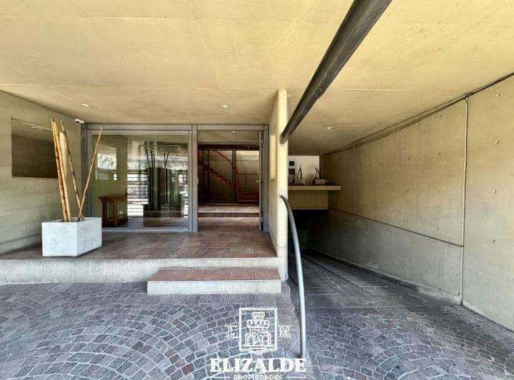 Chacabuco y Almte. Brown - 3 Ambientes con Cochera - Venta - 2