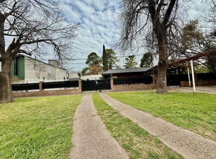 Casa de 2 Dorm. en Venta - Funes - 3