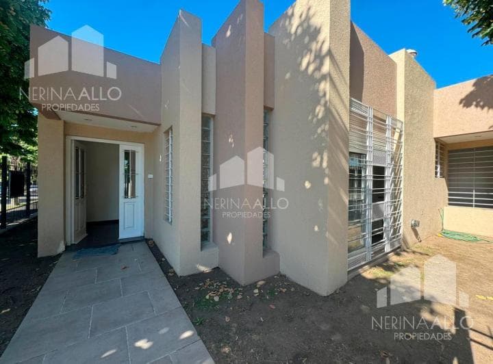 Venta Casa 4 Amb en Castelar Norte Reciclada a Nuevo Apto Credito - 2