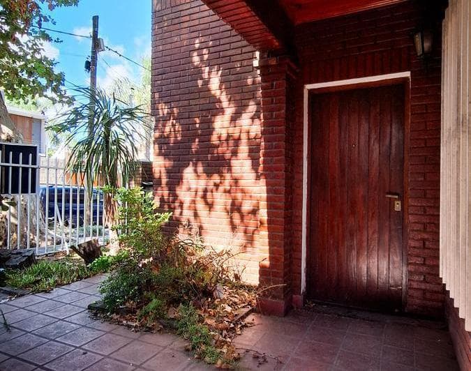 Venta Casa 3 Ambientes Moron Sur - 2