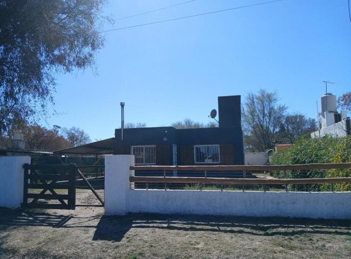 Villa del Prado: Apto Credito Iaf/ Banco Nacion Vendo Hermosa Casa de 2 Dorm. - 2