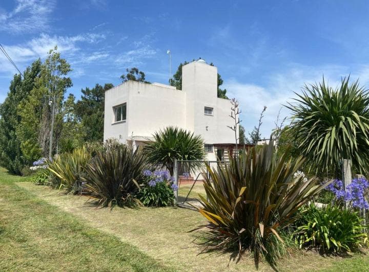 Moderno Chalet con Gran Parque. Barrio Las Lomas a 300 m de La Entrada y a m del Asfalto - 2