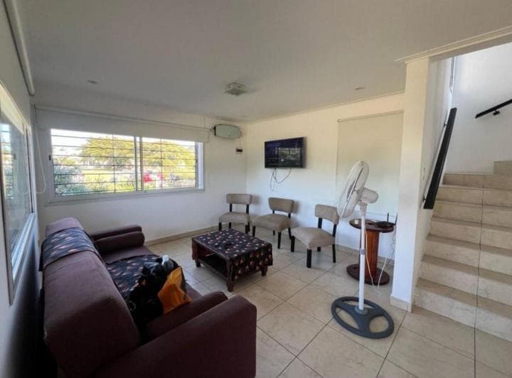 Moderno Chalet con Gran Parque. Barrio Las Lomas a 300 m de La Entrada y a m del Asfalto - 3