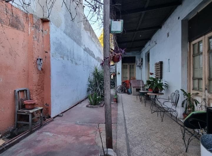 Venta Casa 3 Ambientes con Jardìn, Lote de 8,66 X 29,14 - 2