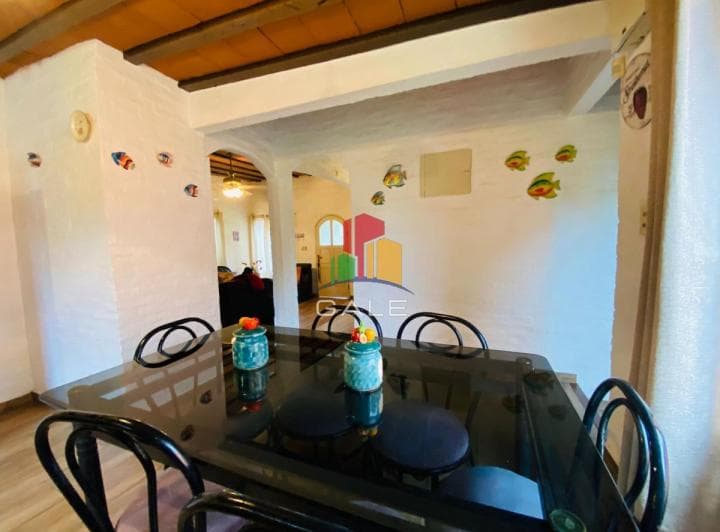 En Tio Tom Bonita Casa con 3 Dorm. - 5