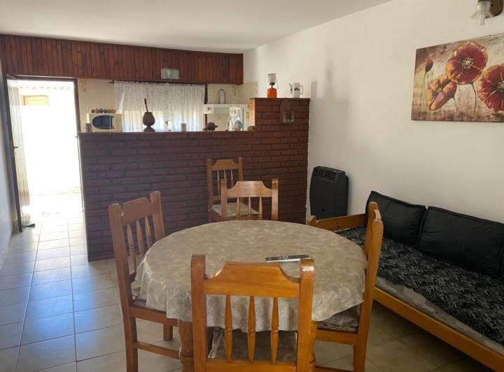 Venta en Block - Dos Departamentos Tres Ambientes Quincho y Cochera - 4