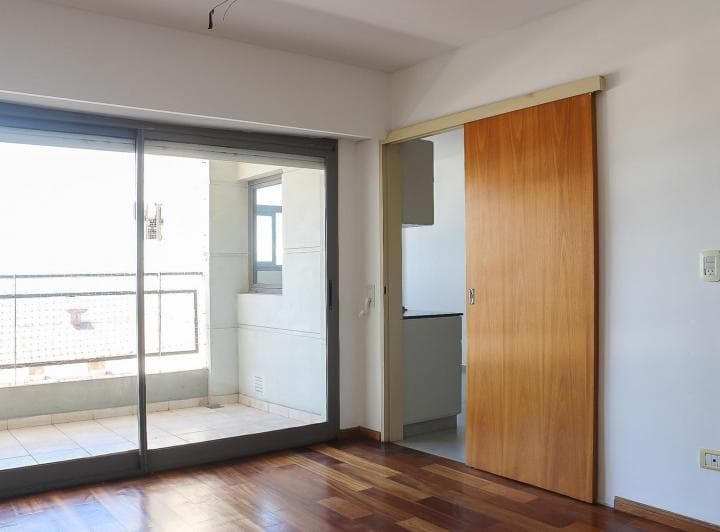 Departamento de 3 Dorm. con Cochera Se Vende - 2
