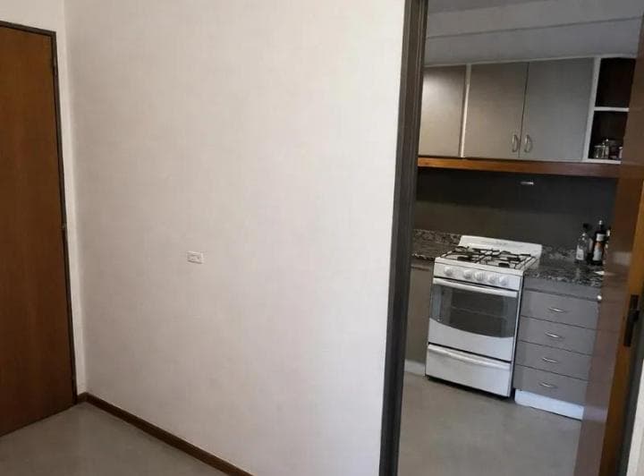 Departamento de Tres Ambientes con Cochera en Excelente Ubicación. A/crédito - 5