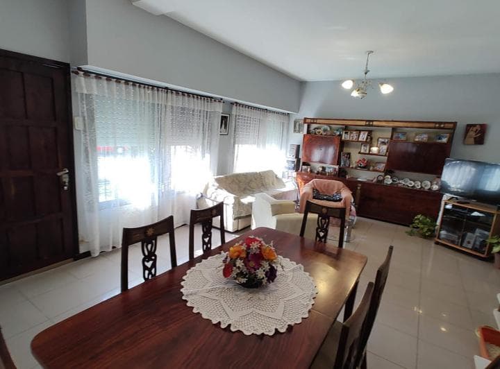 Venta! Casa 4 Amb C/2 Cocheras, Fondo C/quincho en Temperley - 4