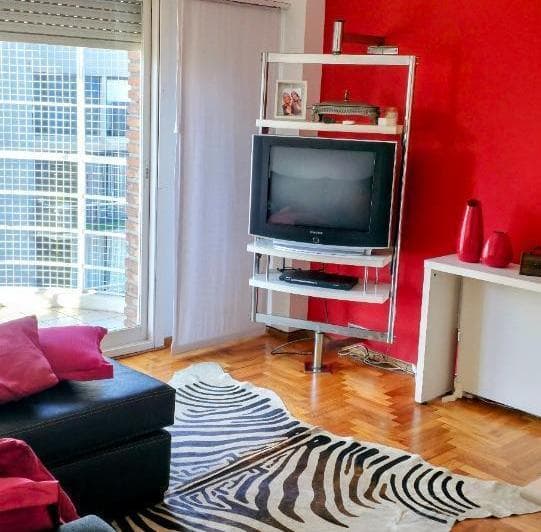 Departamento de 3 Ambientes Al Frente con Cochera y Balcon - 3
