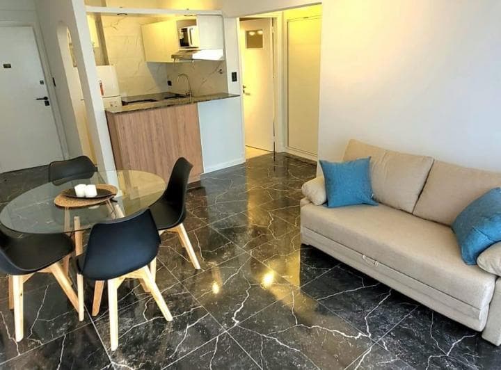 Venta/ Departamento 2 Ambientes a La Calle/ Mar del Plata - 4
