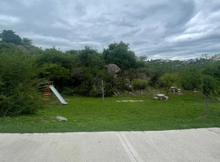 Vendemos Increible Lotes 2606 m² en Villa del Lago Carlos Paz (Recibe Menor o Vehiculos) - 4