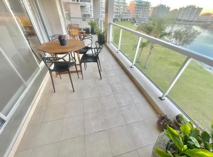 Depto de 3 Ambientes. Balcón con Parrilla y Vista a La Laguna. Cochera. Baulera. - 4