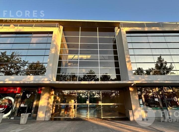 Oficina en Venta con Renta, 3 Ambientes, Despachos, 1 Toillete, Edificio Polo 1, Pilar - 5