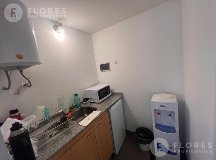 Oficina en Venta con Renta, 3 Ambientes, Despachos, 1 Toillete, Edificio Polo 1, Pilar - 2