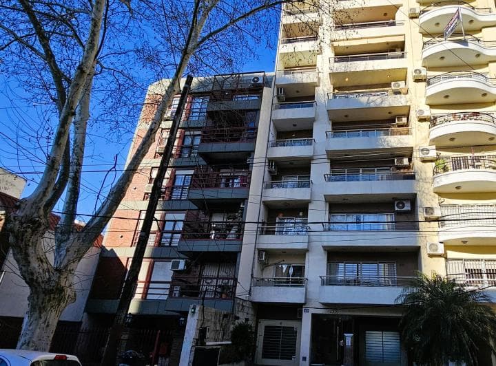Semipiso 3 Ambientes con Doble Balcon - 2