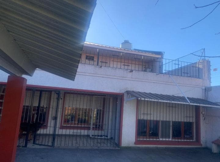 En Bloque Dos Casas de 5 Amb y 3 Amb - a 400 m del Mar - Muy Buen Estado Original. - Punta Mogot - 2