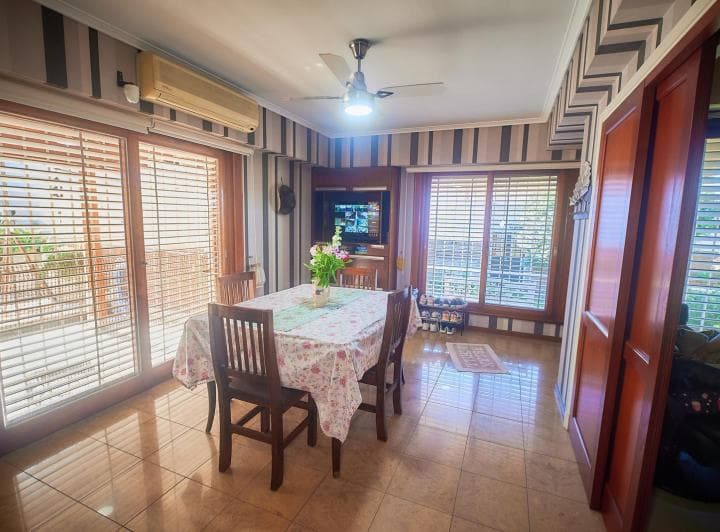 Casa con Jardín, Pileta y Quincho - 4
