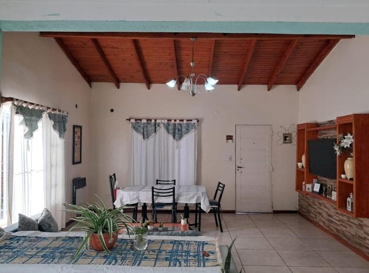 Casa Americana de Dos Plantas - 4