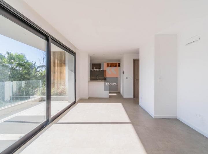Venta Apartamento de 2 Dorm. en Jardines de Carrasco con Terraza con Parrillero - 5