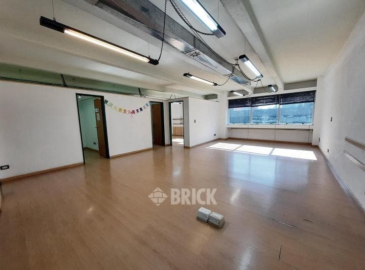 Oficina en Av Corrientes Al 1800 - Frente 91 m² Cochera Fija Impecable T/sol Espect Recepcion - 3