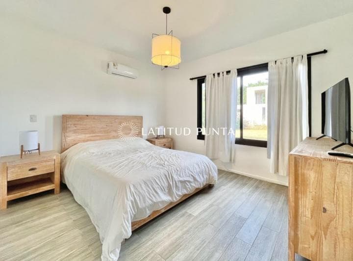 Casa 3 Dorm. con Piscina. Barrio Privado - 5
