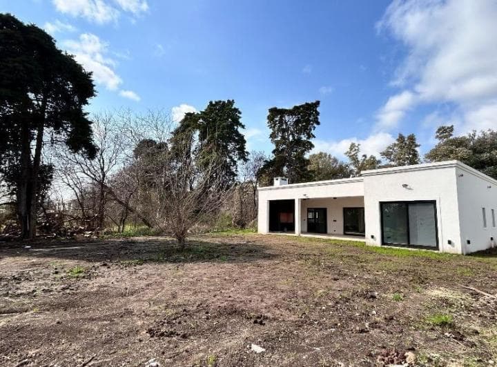 Venta Importante Casa a Estrenar en Medal Pilar - Gran Lote Al Golf - 4