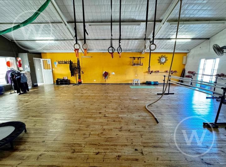 Local Comercial | Oficina | Deposito | Sobre Av Peron | 100 m² Planta Libre - 5