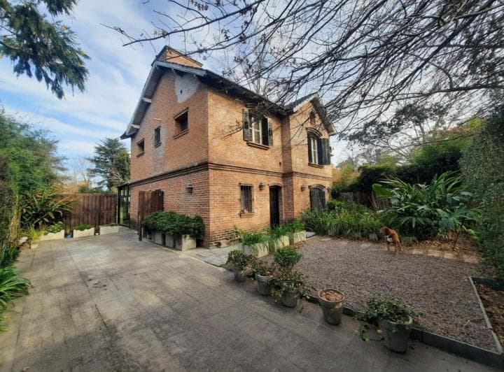 Don Torcuato (Zona Triangulo) Lindisima Casa. 3 Dorm.. Pileta. Impecable! - 2