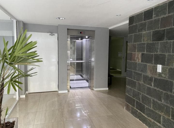 Venta 1 de Mayo 1159 Dos Dorm. con Cochera Balcon Al Frente - 3