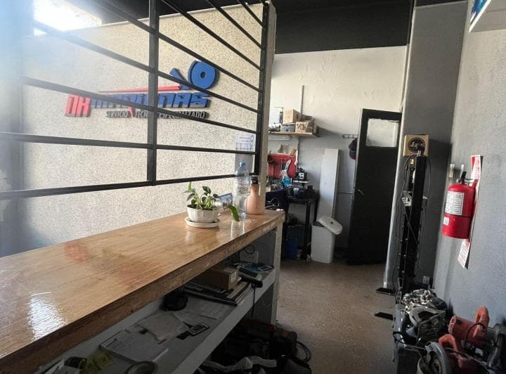 Venta Local Comercial en Parque Patricios - 2