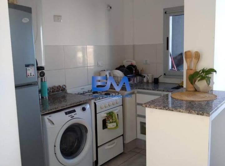 Vendo Departamento de Dos Dorm. C/ Balcon con Asador y Escritura B. - 4