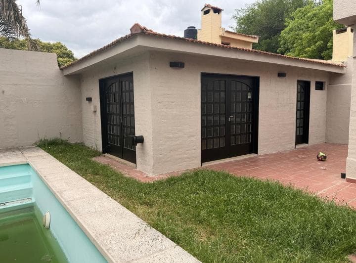 Casa en Alquiler a m de Ruta 20 con Pileta - 5