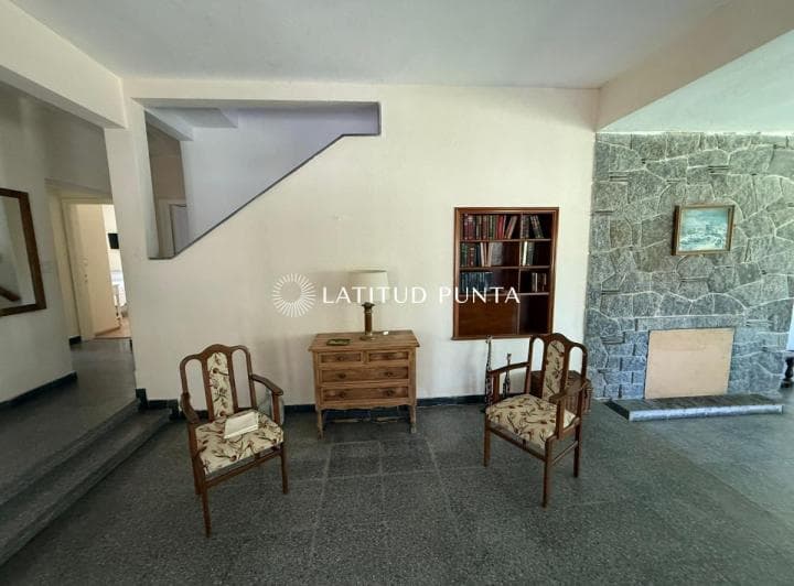 Casa a Una Cuadra del Mar en Venta - 3