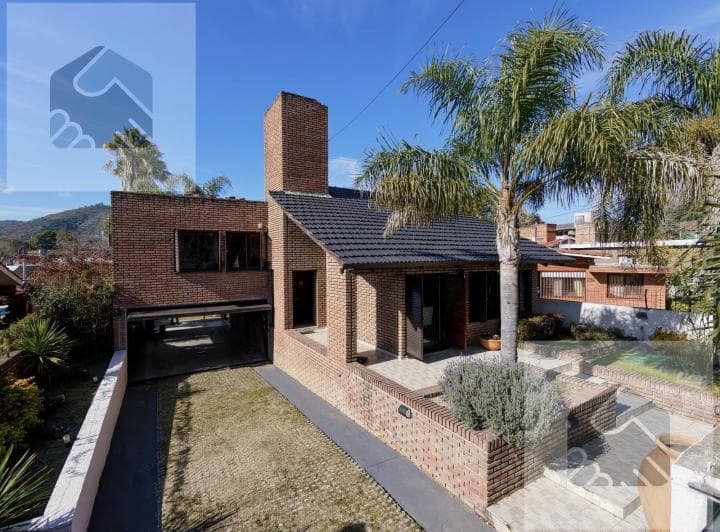 Casa en Venta en Barrio Miguel Muñoz con 4 Dorm. y Pileta. - 2