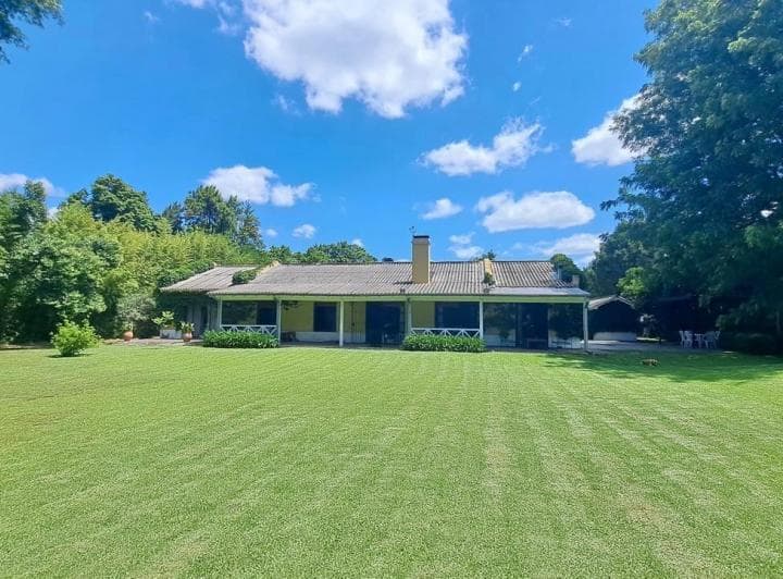 Excelente Casa Ideal Vivienda Permanente con un Parque Soñado - 2