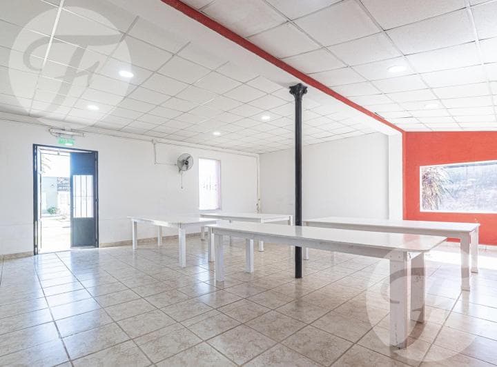 Venta de Salón de Usos Múltiples Habilitado - 150 m² Cubiertos con Arboleda Autóctona - Santa Lucia - 3