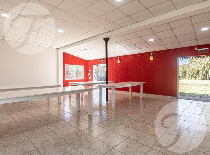 Venta de Salón de Usos Múltiples Habilitado - 150 m² Cubiertos con Arboleda Autóctona - Santa Lucia - 4