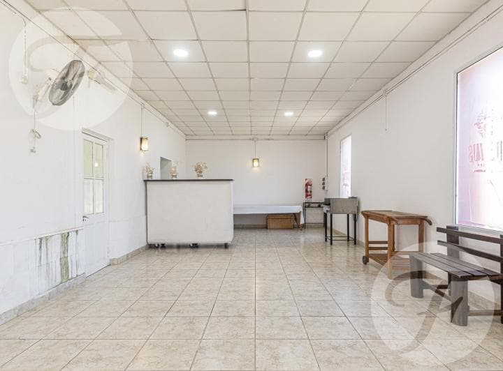 Venta de Salón de Usos Múltiples Habilitado - 150 m² Cubiertos con Arboleda Autóctona - Santa Lucia - 5